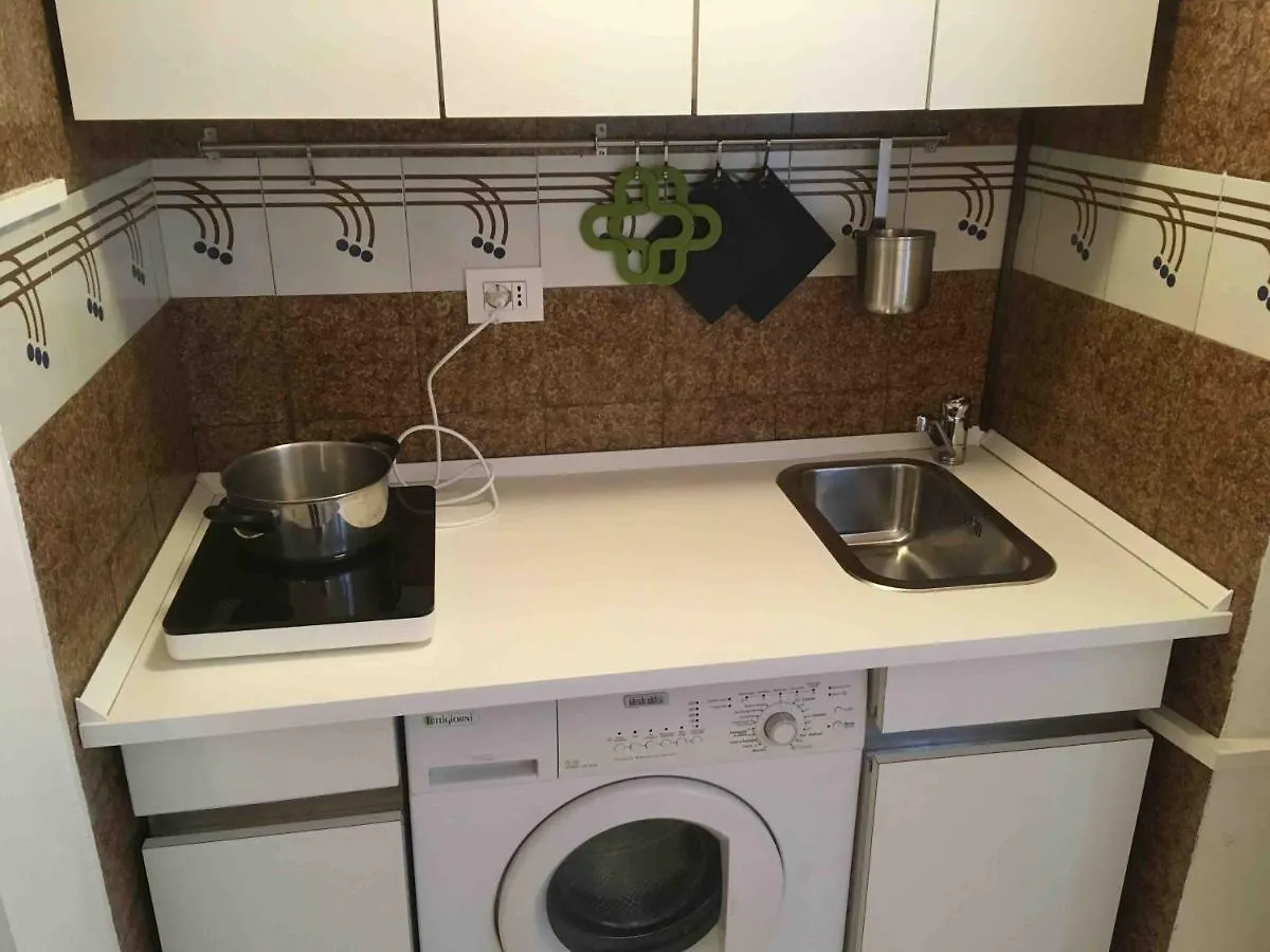 Lunigiana 15 Milano Apartment 0*, Milan