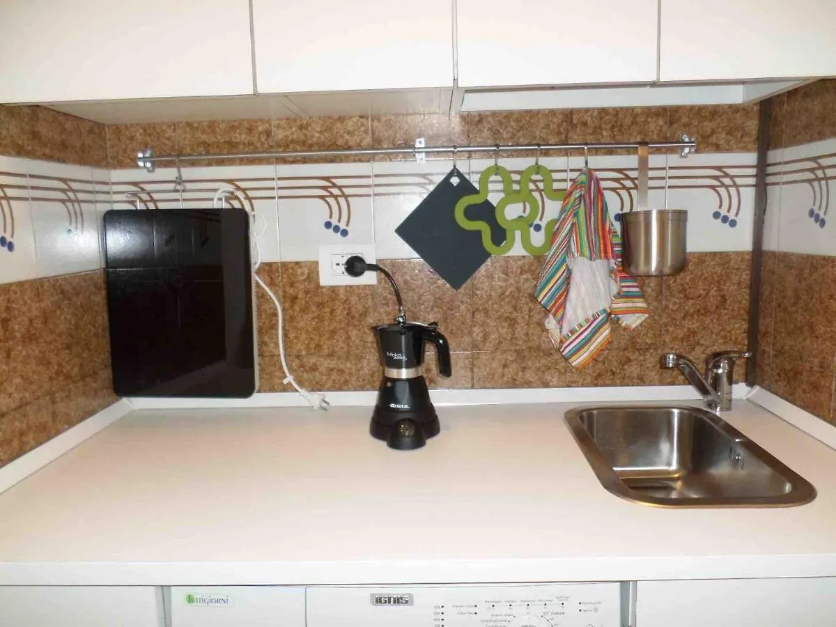 Lunigiana 15 Milano Apartment 0*, Milan